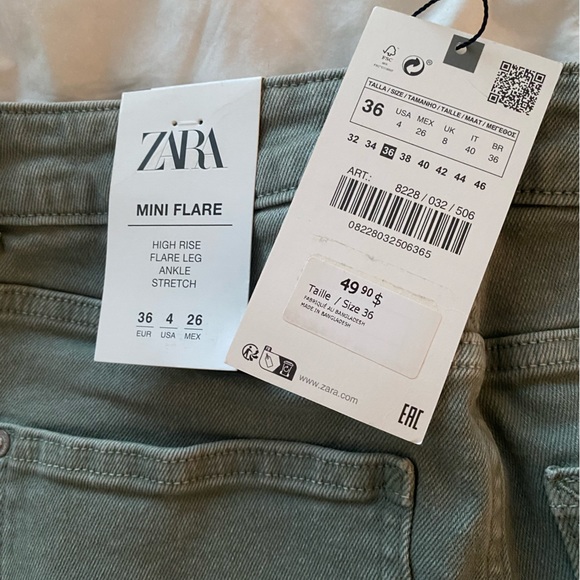 Zara High Rise Jeans - Picture 3 of 3